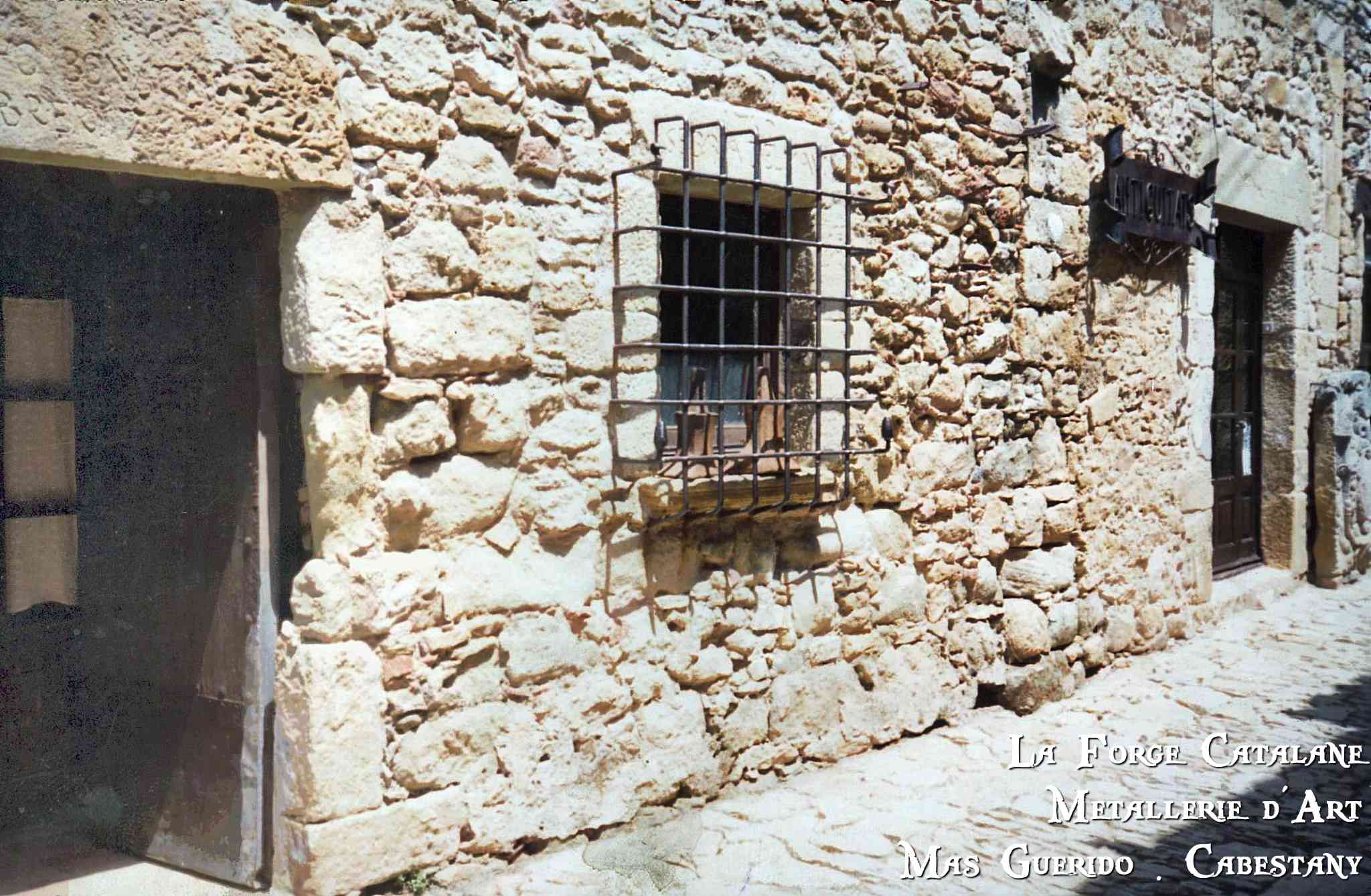 grille protection cage forge catalane.jpg